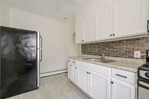 18 Watkins St, Lynbrook, NY 11563 - Photo 2