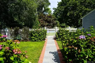 41 Snowball Dr, Cold Spring Harbor, NY 11724 - Photo 32