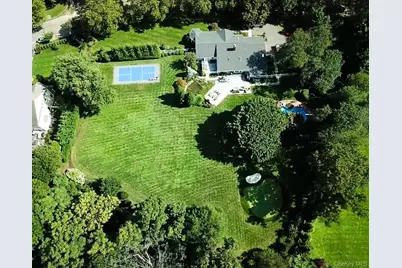 41 Snowball Drive, Cold Spring Harbor, NY 11724 - Photo 2