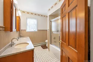 104 Bayville Ave, Bayville, NY 11709 - Photo 18