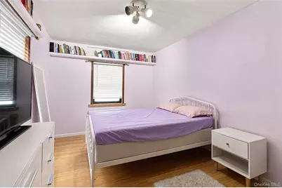 2546 Laconia Avenue, Bronx, NY 10469 - Photo 14