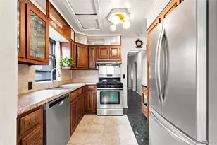 2546 Laconia Ave, Bronx, NY 10469 - Photo 8