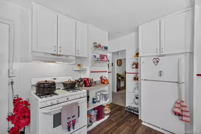 295 Baxtertown Road, Fishkill, NY 12524 - Photo 10