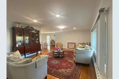 60 Gristmill Lane, Great Neck, NY 11023 - Photo 8