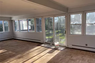 60 Grist Mill Ln, Great Neck, NY 11023 - Photo 40