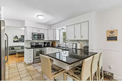 4 Wooded Lane, Hampton Bays, NY 11946 - Photo 12