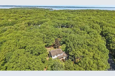 4 Wooded Lane, Hampton Bays, NY 11946 - Photo 38