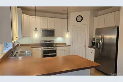 2719 Colonial Drive, New Windsor, NY 12553 - Photo 6