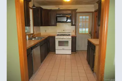 24 Fairview Avenue, Montgomery, NY 12586 - Photo 6