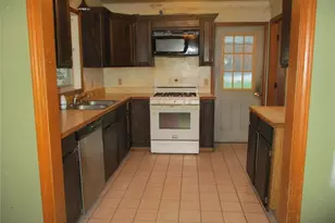 24 Fairview Ave, Montgomery, NY 12586 - Photo 6