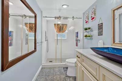 142 N 27th Street, Wheatley Heights, NY 11798 - Photo 20
