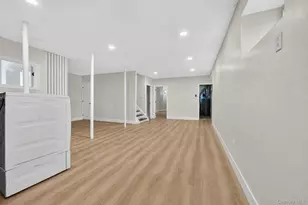 142 N 27th St, Wheatley Heights, NY 11798 - Photo 26
