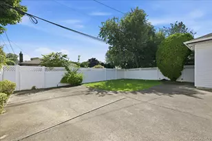 3695 Waverly Ave, Seaford, NY 11783 - Photo 32