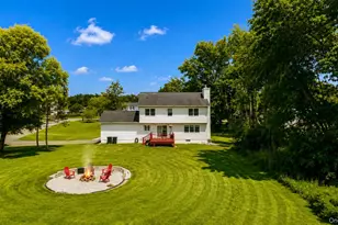 1 Sean Ct, Rock Tavern, NY 12575 - Photo 2