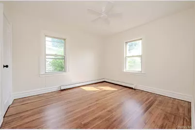 18 Watkins Street #Unit 3, Lynbrook, NY 11563 - Photo 8