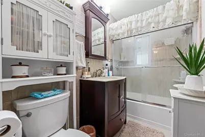 846 E 223rd Street, Bronx, NY 10466 - Photo 22
