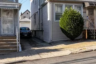 86-08 144th St, Jamaica, NY 11435 - Photo 1
