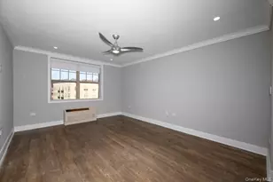 1100 Avalon St, Glen Cove, NY 11542 - Photo 4
