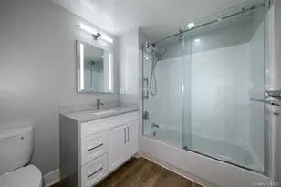 1100 Avalon St, Glen Cove, NY 11542 - Photo 10