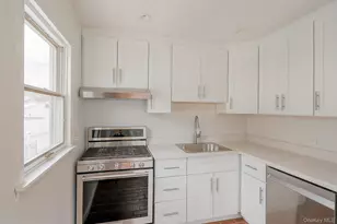 59 Wood St, Lynbrook, NY 11563 - Photo 6