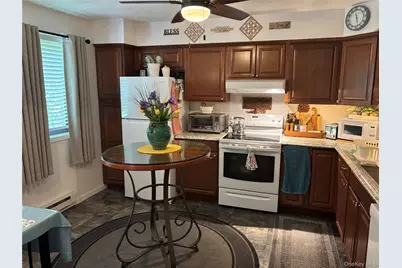 10 Oakwood Terrace #37, New Windsor, NY 12553 - Photo 6