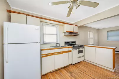 297 16th Street, West Babylon, NY 11704 - Photo 8