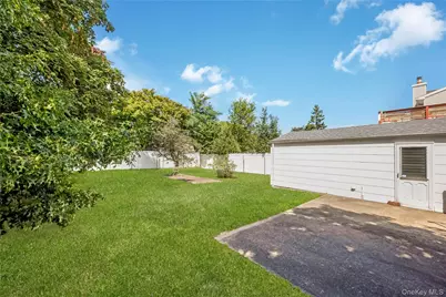 297 16th Street, West Babylon, NY 11704 - Photo 14