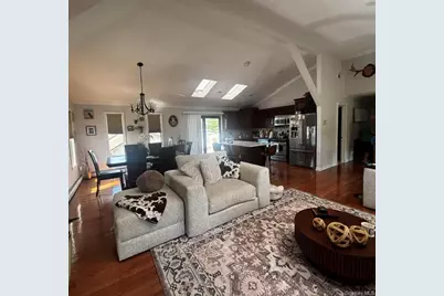 70 Gateway Drive, Copiague, NY 11726 - Photo 14
