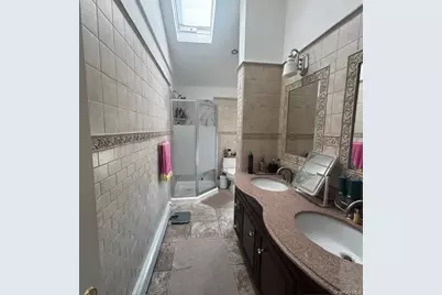 70 Gateway Drive, Copiague, NY 11726 - Photo 16