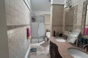 70 Gateway Dr, Copiague, NY 11726 - Photo 16