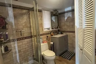70 Gateway Dr, Copiague, NY 11726 - Photo 24