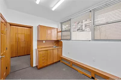 15611 Aguilar Avenue #1018, Flushing, NY 11367 - Photo 4