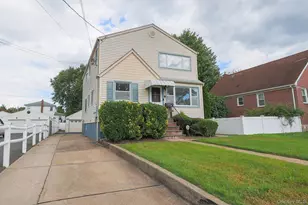 59 Wood St, Lynbrook, NY 11563 - Photo 14