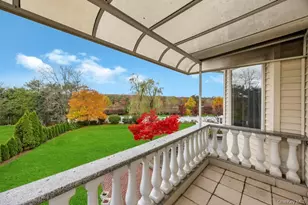 2 Old Bridge Ct, Melville, NY 11747 - Photo 36