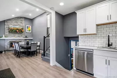 18 Huron Street, Port Jefferson, NY 11776 - Photo 6