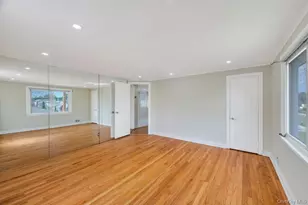 15 Farm Ln, Hicksville, NY 11801 - Photo 14