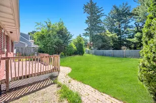 40 Fenwick St, Greenlawn, NY 11740 - Photo 16