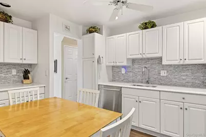 3 Cromwell Road, Carle Place, NY 11514 - Photo 16