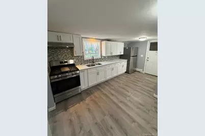 62 Wheeler Road #3, Central Islip, NY 11722 - Photo 4