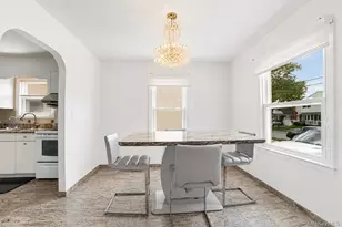 1042 N 7th St, New Hyde Park, NY 11040 - Photo 2