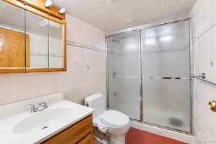 1042 N 7th St, New Hyde Park, NY 11040 - Photo 12