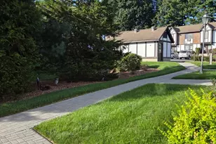 11 Brittany Dr, Middletown, NY 10940 - Photo 4