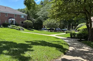 40 Lawrence Dr, White Plains, NY 10603 - Photo 2