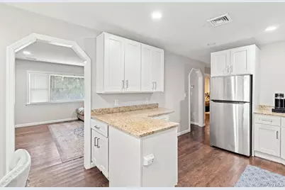 731 Muncey Road, West Islip, NY 11795 - Photo 6