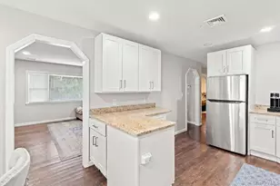 731 Muncey Rd, West Islip, NY 11795 - Photo 6