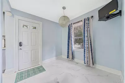 695 Front Street, Hempstead, NY 11550 - Photo 14