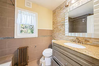 695 Front Street, Hempstead, NY 11550 - Photo 42