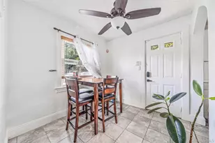 695 Front St, Hempstead, NY 11550 - Photo 32