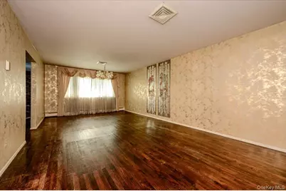 44 E Half Hollow Road, Dix Hills, NY 11746 - Photo 8