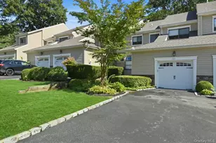 49 Villas Cir, Melville, NY 11747 - Photo 38
